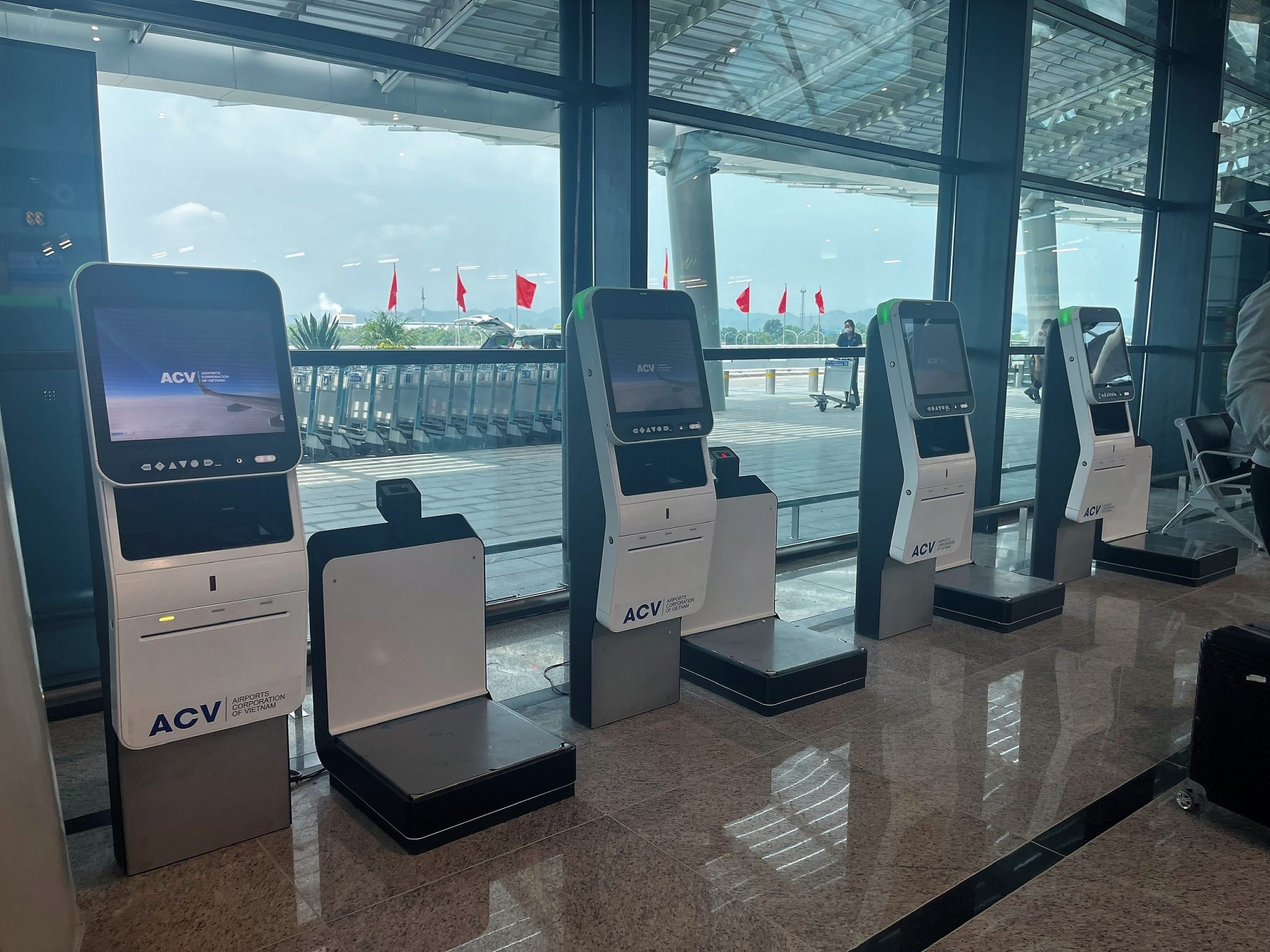 Công nghệ Kiosk Check-in tại Cảng HKQT Phú Bài